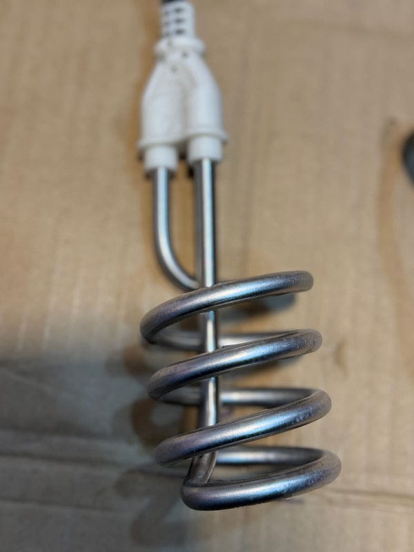 NSG F8 Electric Water Heating Rod 2000W perfect for winter weather - with box